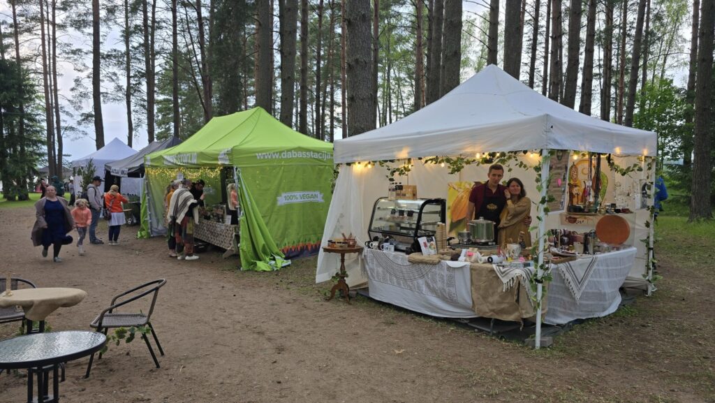 bioloģiska pārtika festivālā būtība