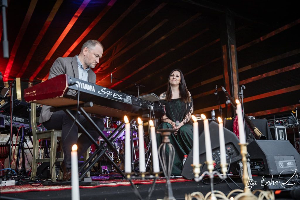 Aija Vītoliņa apciemo festivālu būtība