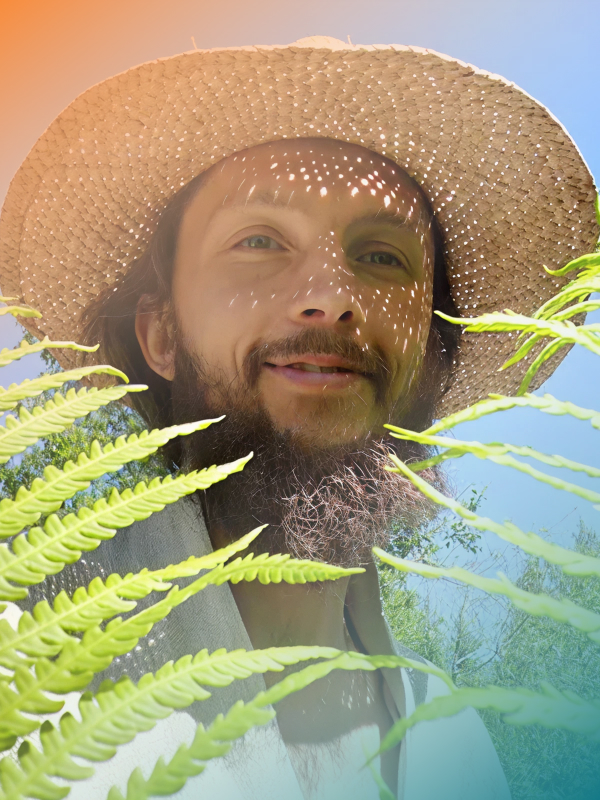 Ģirts Laube kokļu meistars vada elpošanas meistarklasi Būtība festivālā