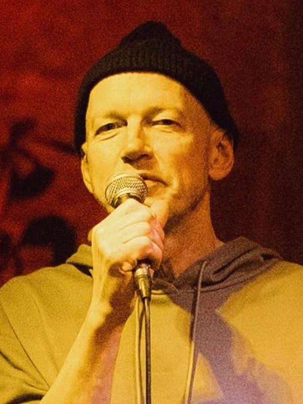 Fkaspars lielgalvis būtība festivāls dzejas slams