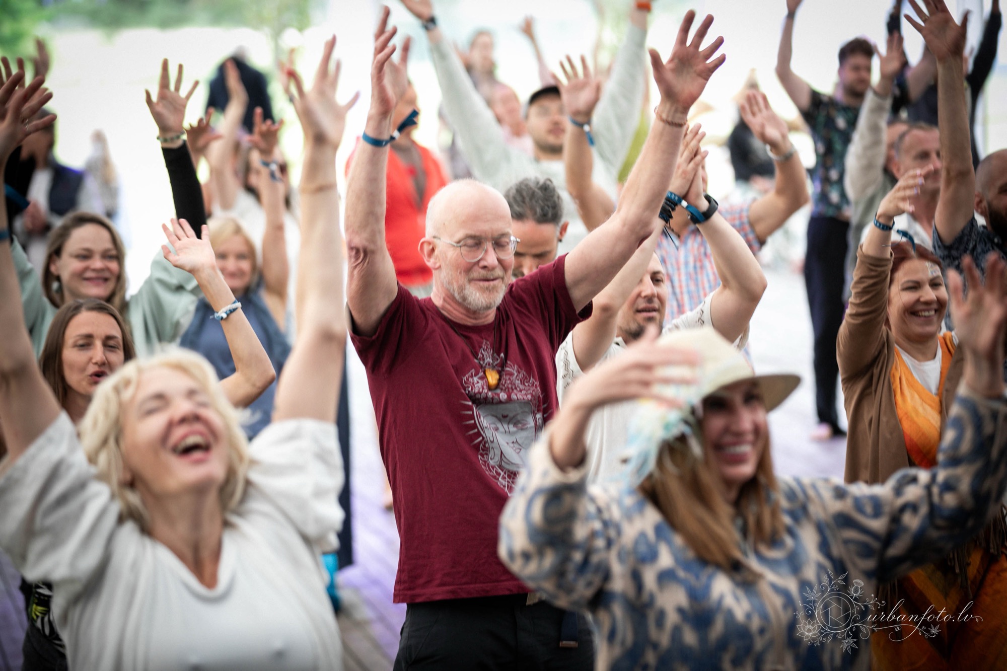 Smiles, hands in the air and pure let-loose energy — the BŪTĪBA Festival 2026 crowd dances like nobody’s watching during an unforgettable Ecstatic Dance journey! 🎶💃✨