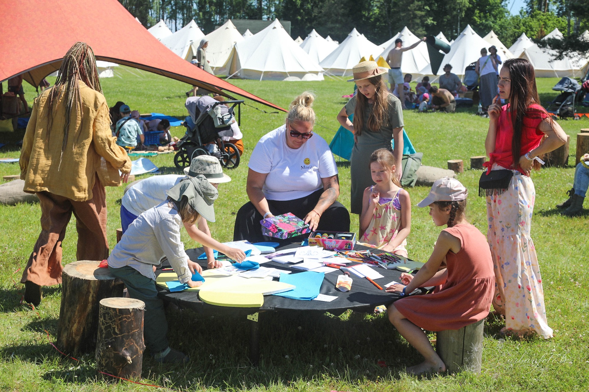 Children enjoying family-friendly activities at BUTIBA Festival 2026, a summer solstice festival inspired by Latvian Jāņi and Līgo traditions.